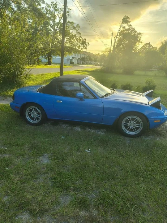 1993 Mazda NA MX-5 Miata - Image 2 of 9