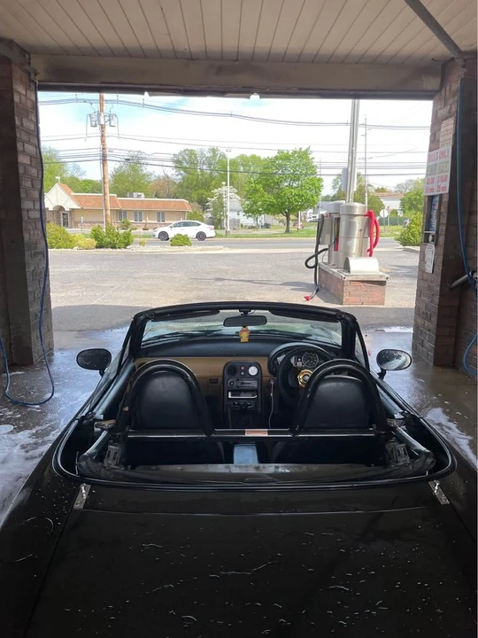 1993 Mazda NA MX-5 Miata - Image 2 of 3