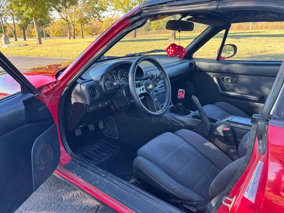 1993 Mazda NA MX-5 Miata - Image 9 of 14