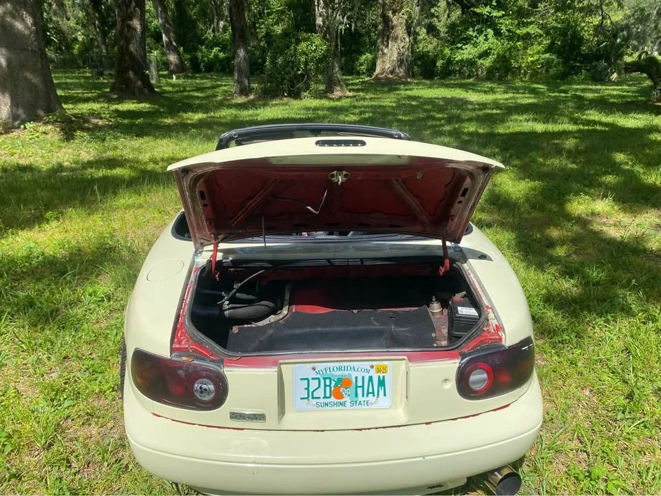 1993 Mazda NA MX-5 Miata - Image 5 of 11