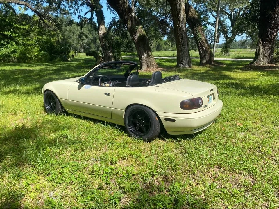 1993 Mazda NA MX-5 Miata - Image 4 of 11