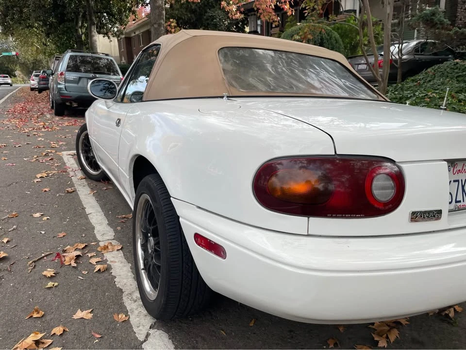 1993 Mazda NA MX-5 Miata - Image 4 of 13