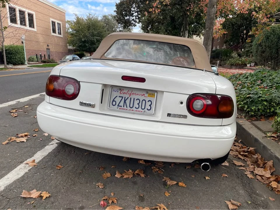 1993 Mazda NA MX-5 Miata - Image 2 of 13