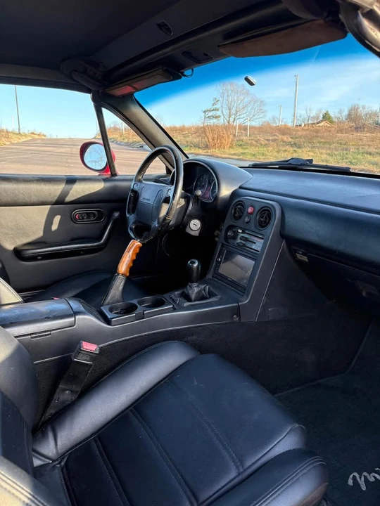 1993 Mazda NA MX-5 Miata - Image 8 of 10