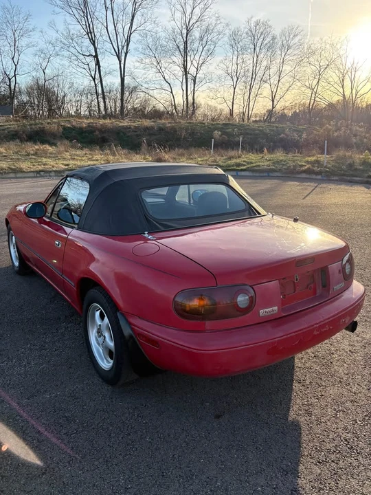 1993 Mazda NA MX-5 Miata - Image 9 of 10