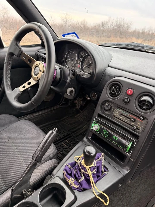 1993 Mazda NA MX-5 Miata - Image 13 of 18