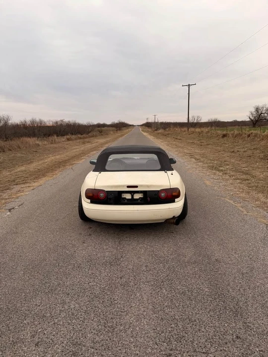 1993 Mazda NA MX-5 Miata - Image 5 of 18