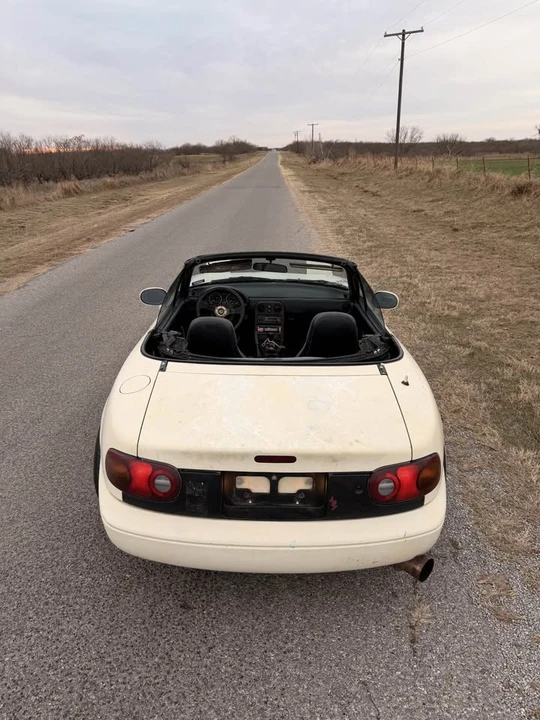 1993 Mazda NA MX-5 Miata - Image 16 of 18