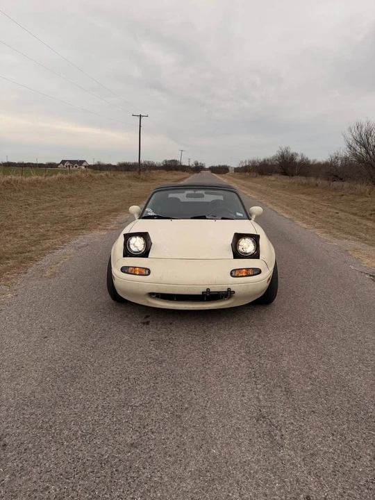 1993 Mazda NA MX-5 Miata - Image 15 of 18