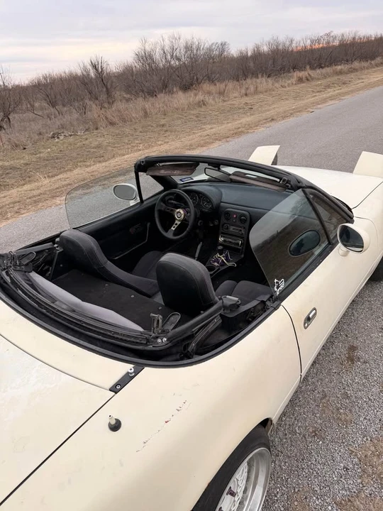 1993 Mazda NA MX-5 Miata - Image 18 of 18