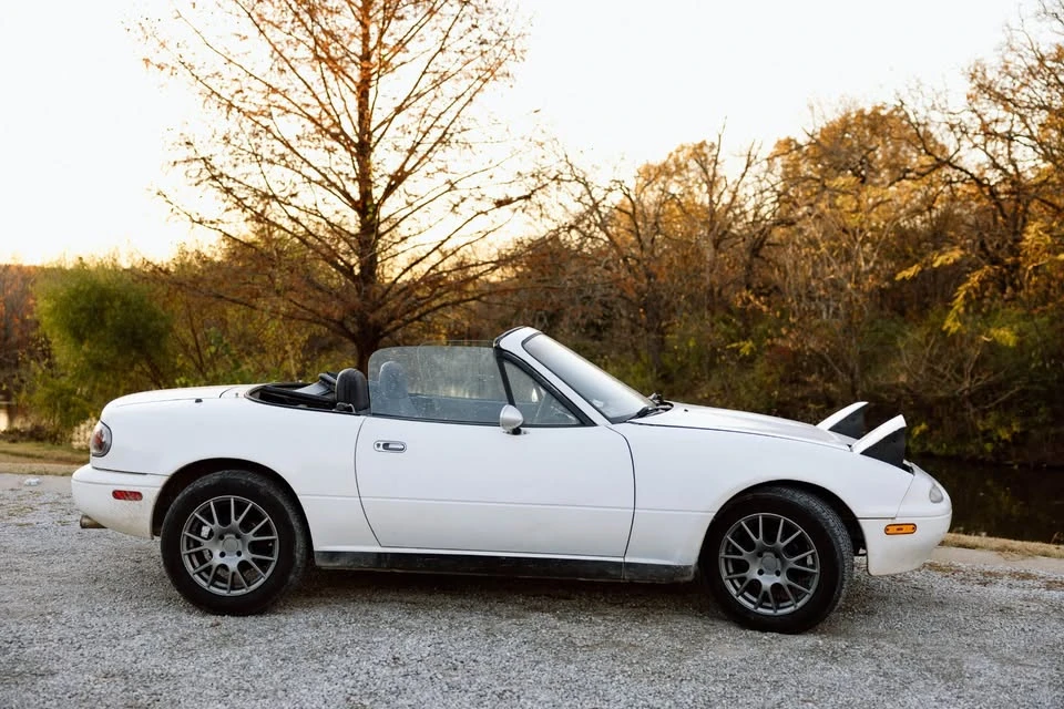 1993 Mazda NA MX-5 Miata - Image 4 of 5