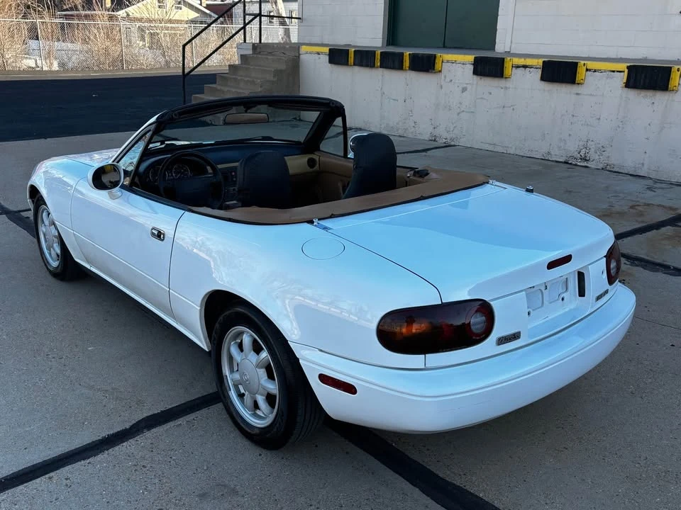 1993 Mazda NA MX-5 Miata - Image 6 of 18