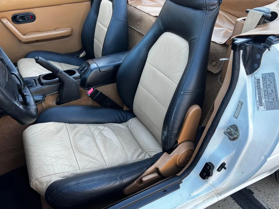 1993 Mazda NA MX-5 Miata - Image 18 of 18