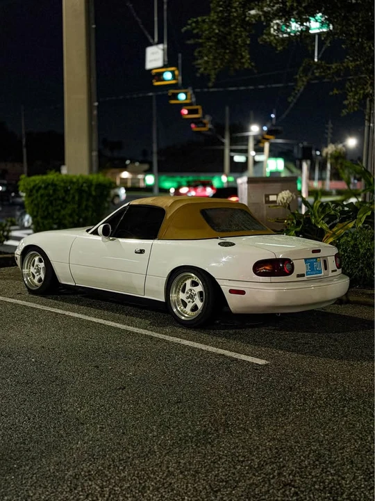 1993 Mazda NA MX-5 Miata - Image 2 of 7