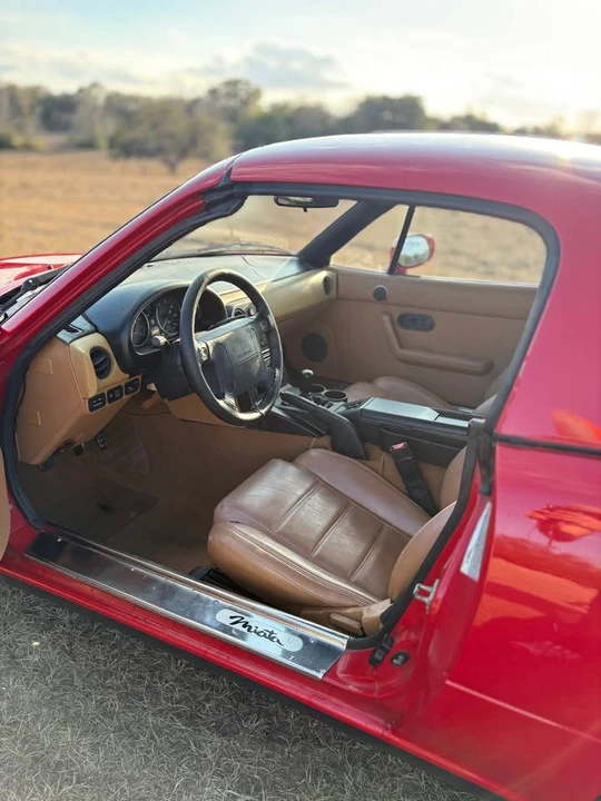 1993 Mazda NA MX-5 Miata - Image 6 of 12