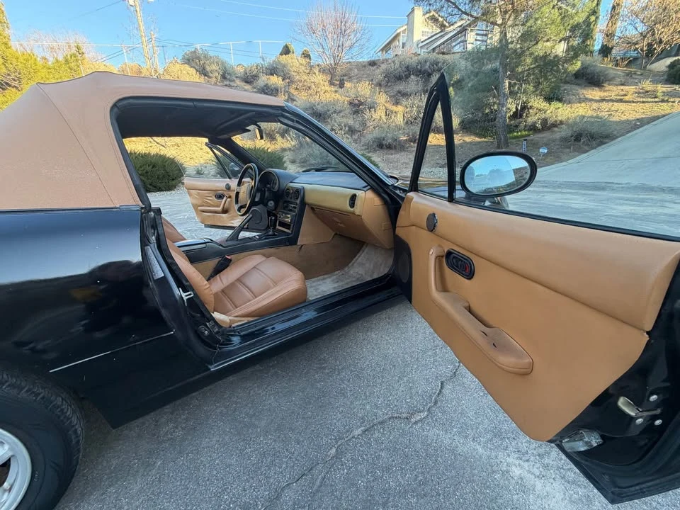 1993 Mazda NA MX-5 Miata - Image 6 of 12
