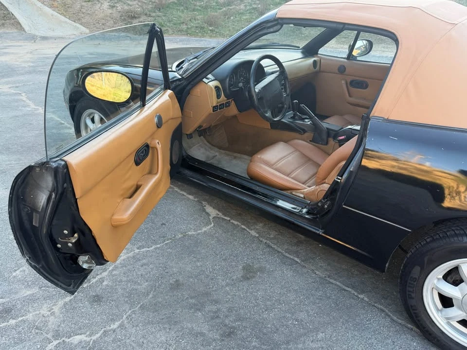 1993 Mazda NA MX-5 Miata - Image 5 of 12