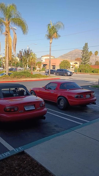 1993 Mazda NA MX-5 Miata - Image 5 of 10