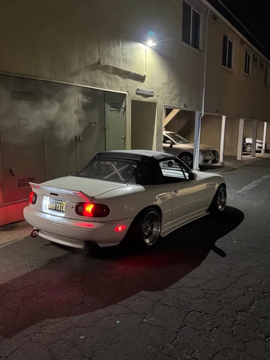 1993 Mazda NA MX-5 Miata - Image 2 of 4