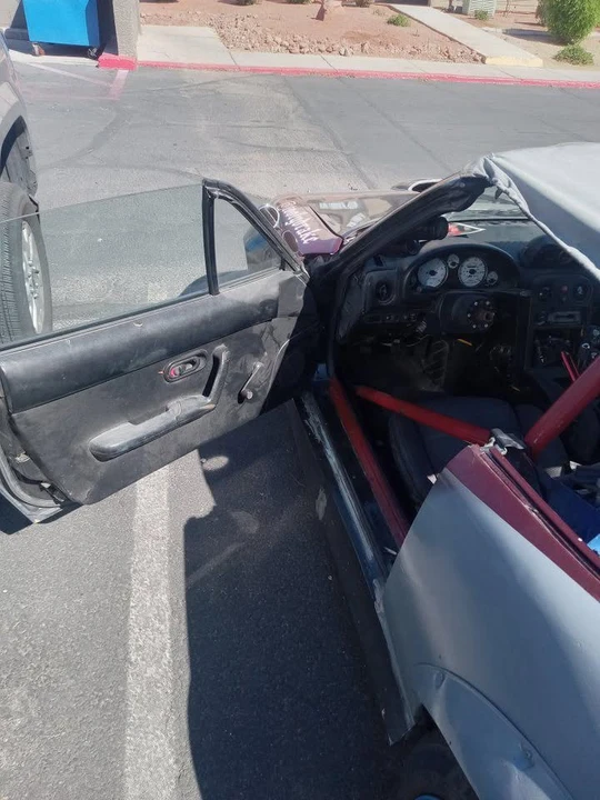 1993 Mazda NA MX-5 Miata - Image 5 of 6
