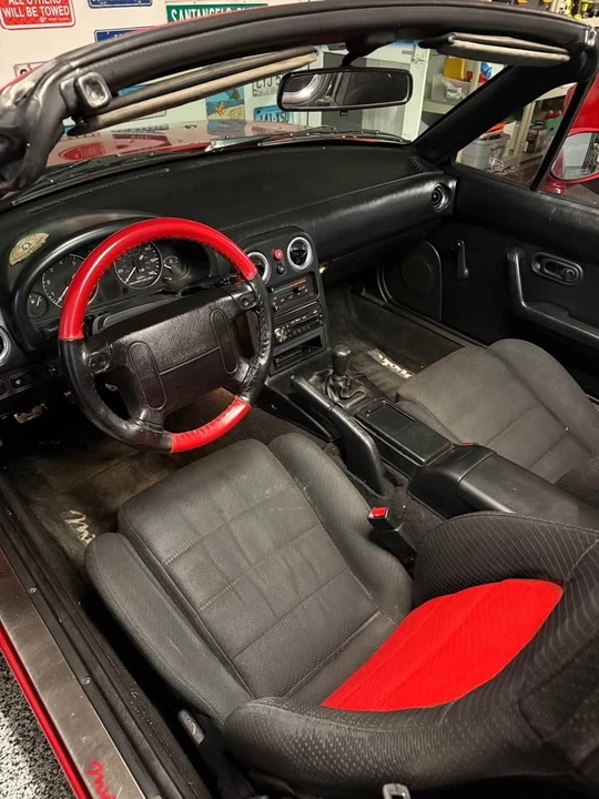 1993 Mazda NA MX-5 Miata - Image 2 of 2