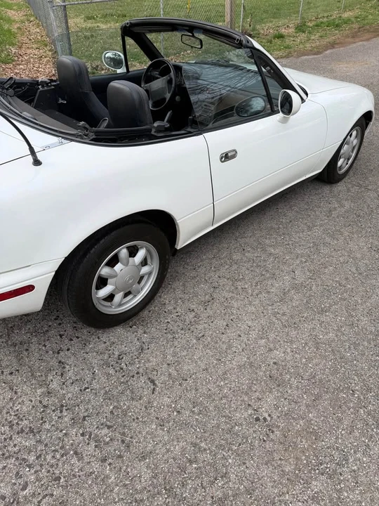 1993 Mazda NA MX-5 Miata - Image 3 of 12