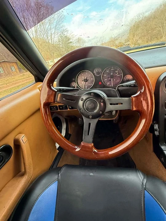 1993 Mazda NA MX-5 Miata - Image 9 of 9