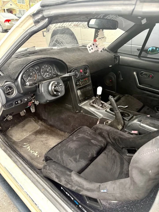 1993 Mazda NA MX-5 Miata - Image 5 of 6