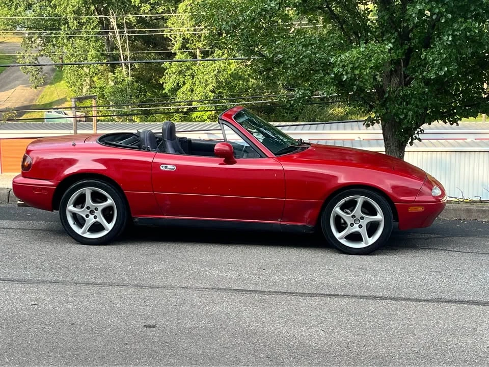1993 Mazda NA MX-5 Miata - Image 2 of 11