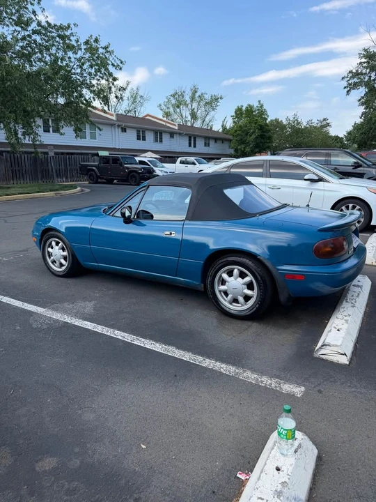 1993 Mazda NA MX-5 Miata - Image 9 of 10