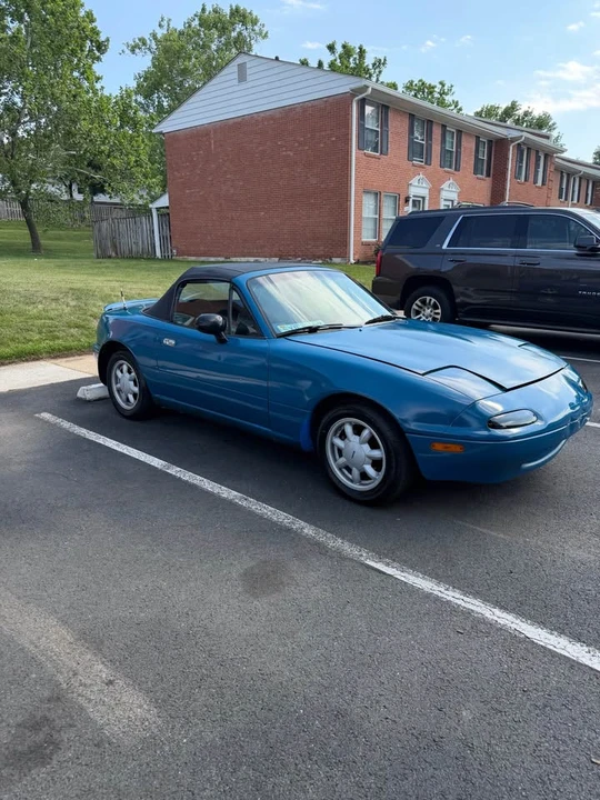 1993 Mazda NA MX-5 Miata - Image 6 of 10