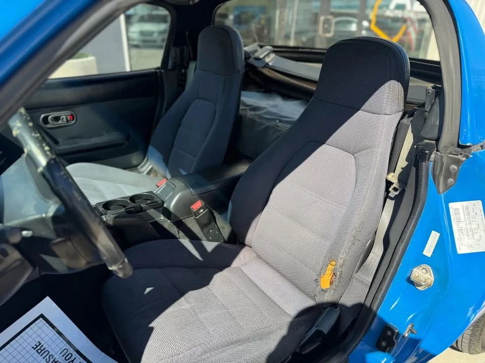 1993 Mazda NA MX-5 Miata - Image 16 of 20