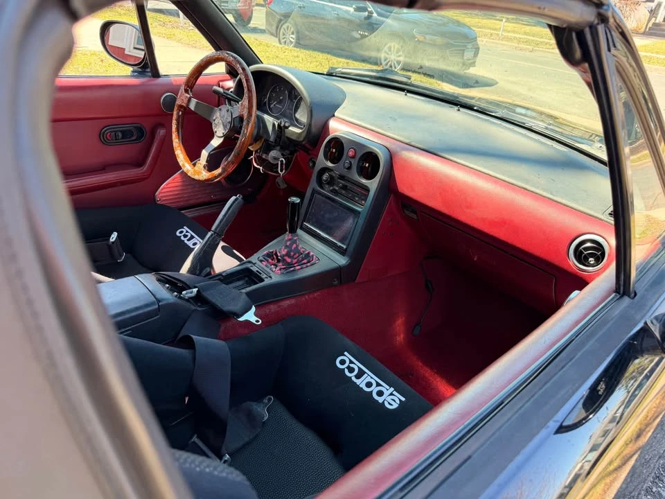 1993 Mazda NA MX-5 Miata - Image 6 of 10
