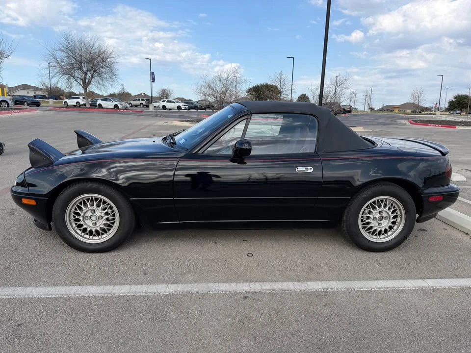 1993 Mazda NA MX-5 Miata - Image 4 of 8