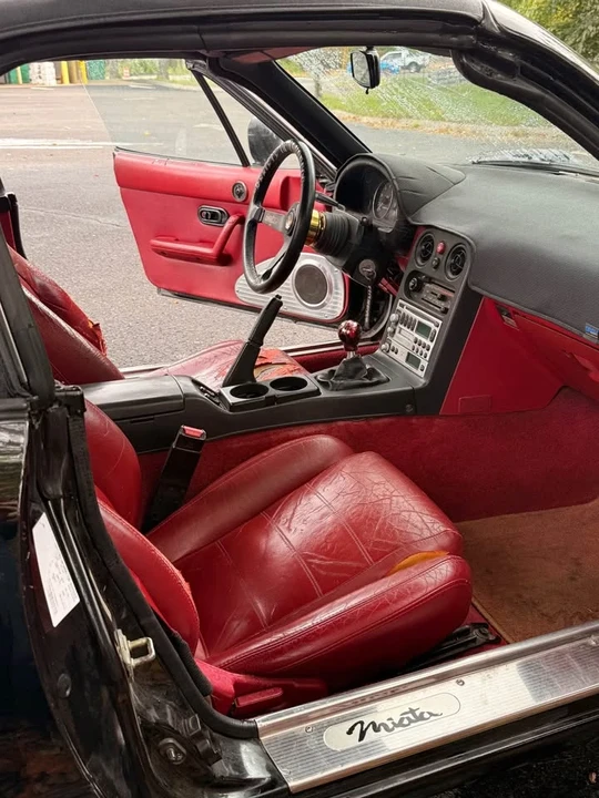 1993 Mazda NA MX-5 Miata - Image 8 of 14
