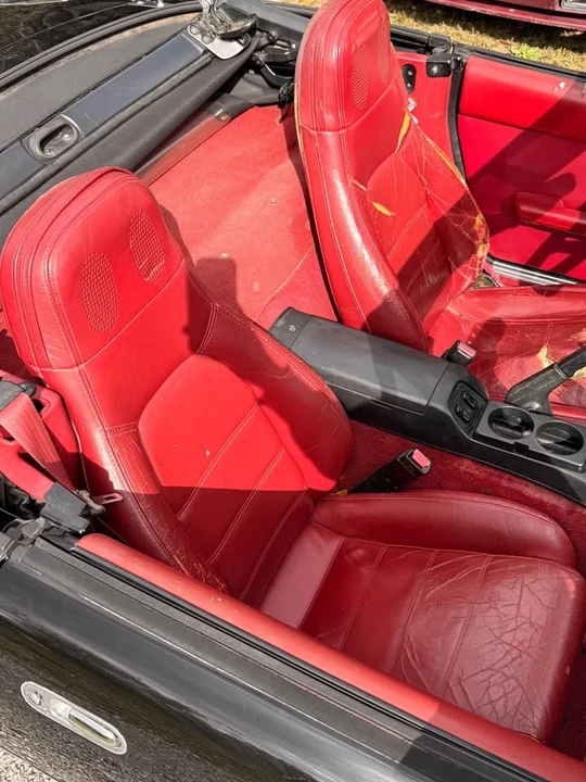 1993 Mazda NA MX-5 Miata - Image 13 of 14