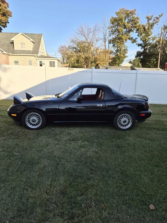 1993 Mazda NA MX-5 Miata - Image 2 of 19