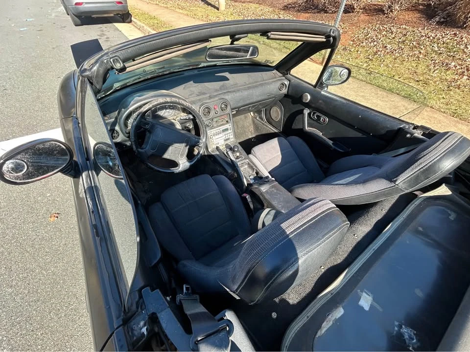 1993 Mazda NA MX-5 Miata - Image 8 of 9