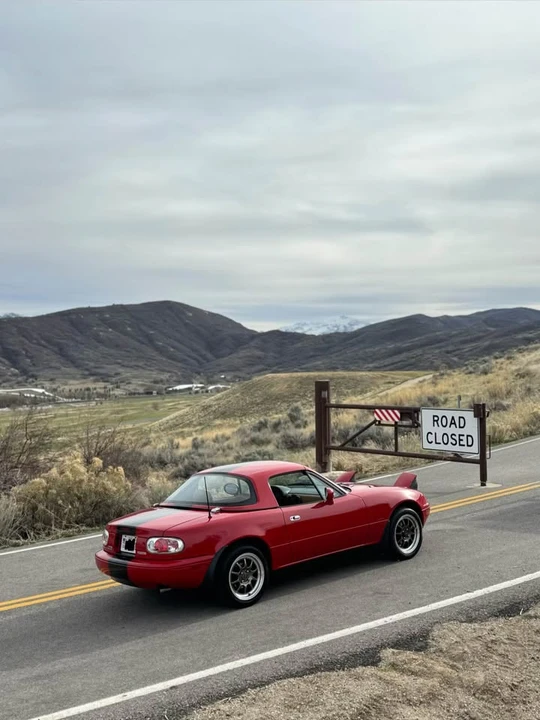 1993 Mazda NA MX-5 Miata - Image 5 of 10
