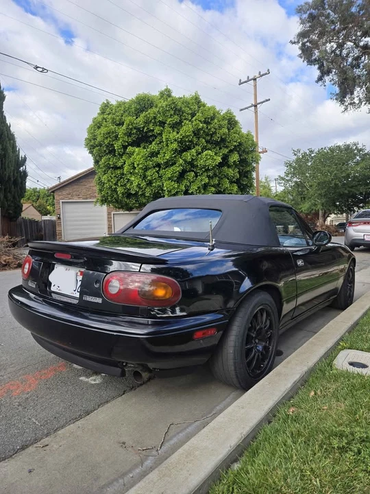 1993 Mazda NA MX-5 Miata - Image 8 of 16