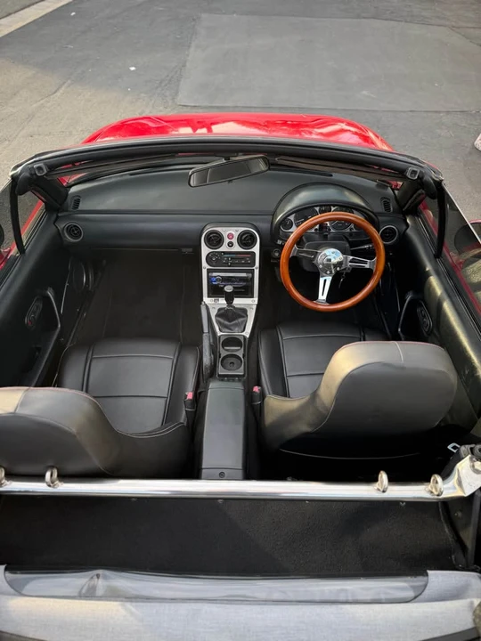 1993 Mazda NA MX-5 Miata - Image 6 of 12