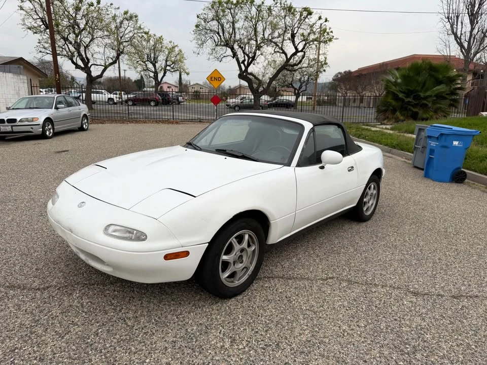 1993 Mazda NA MX-5 Miata - Image 5 of 9