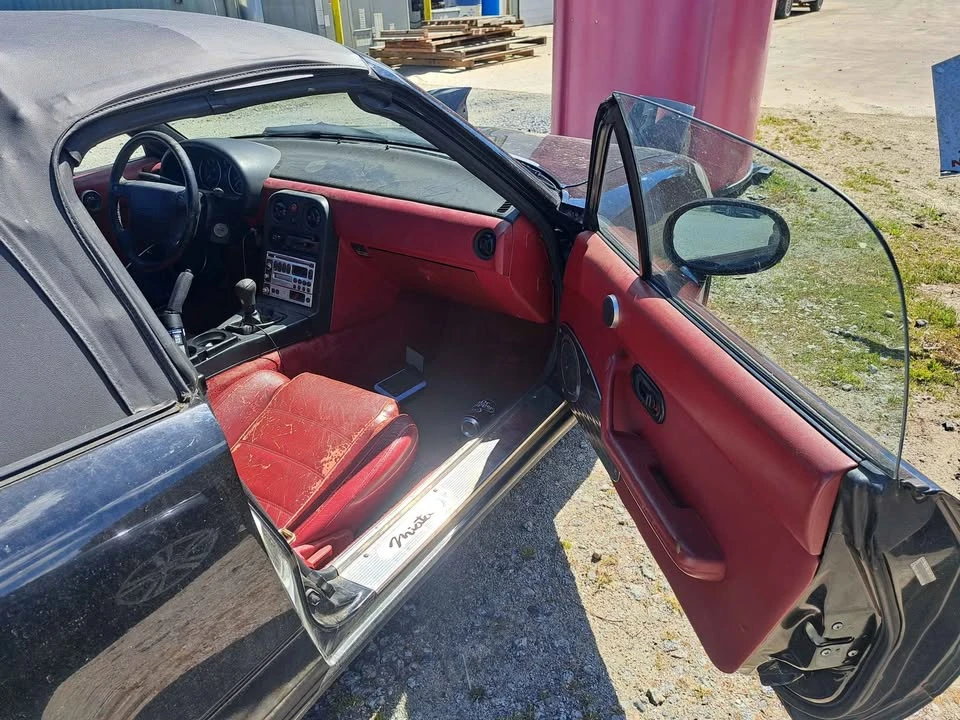 1993 Mazda NA MX-5 Miata - Image 14 of 15