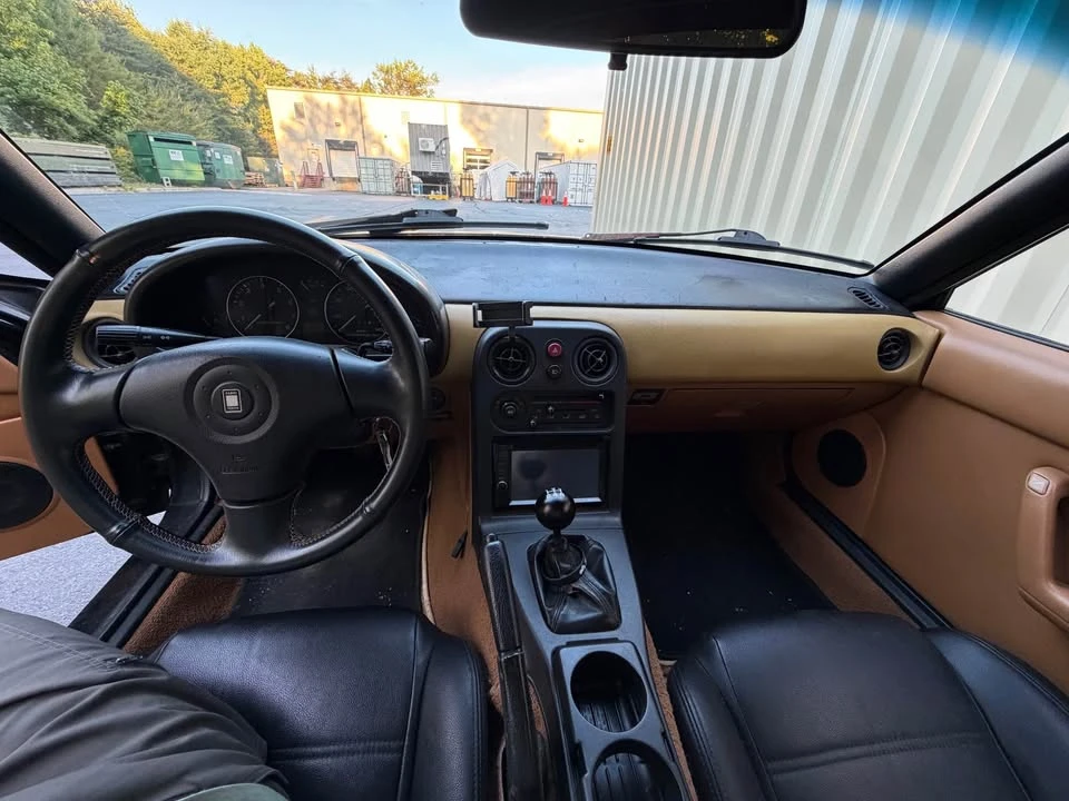 1993 Mazda NA MX-5 Miata - Image 6 of 8