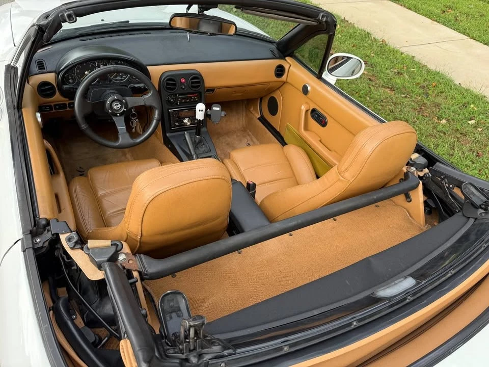 1993 Mazda NA MX-5 Miata - Image 8 of 12