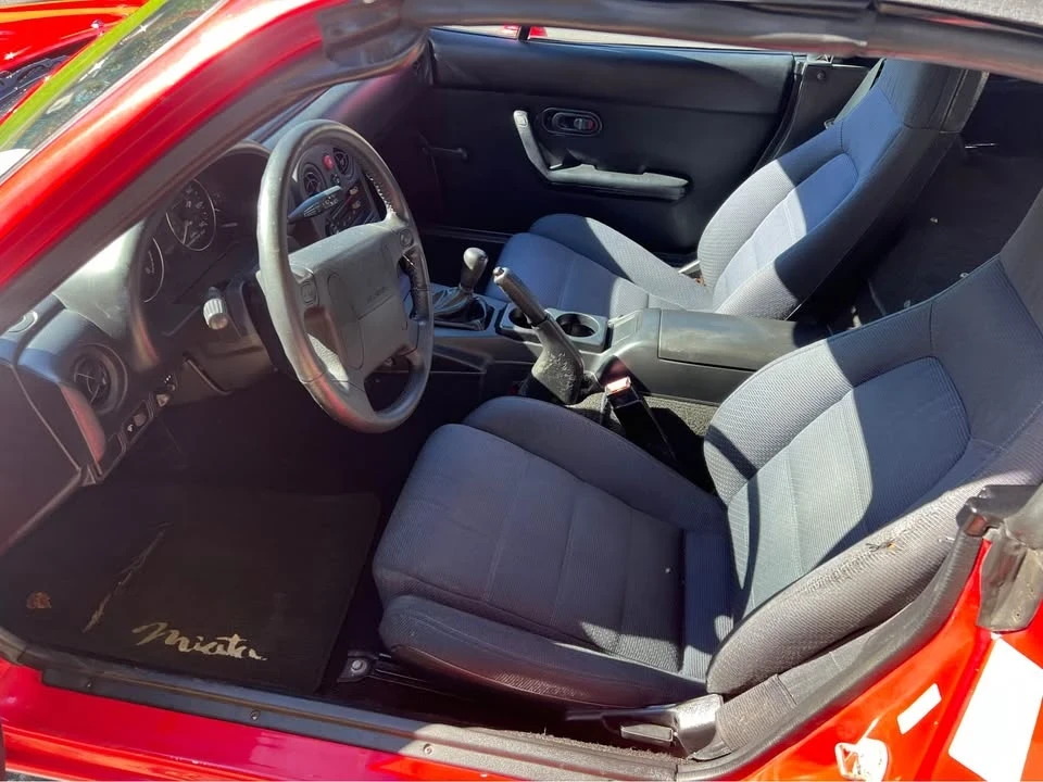 1993 Mazda NA MX-5 Miata - Image 6 of 10