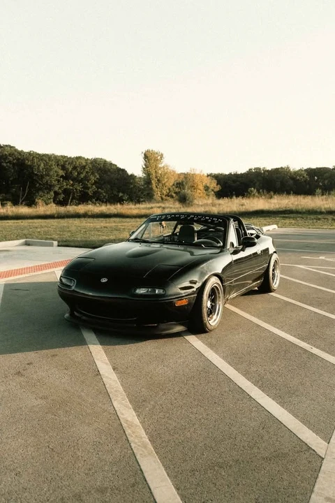 1993 Mazda NA MX-5 Miata - Image 5 of 8