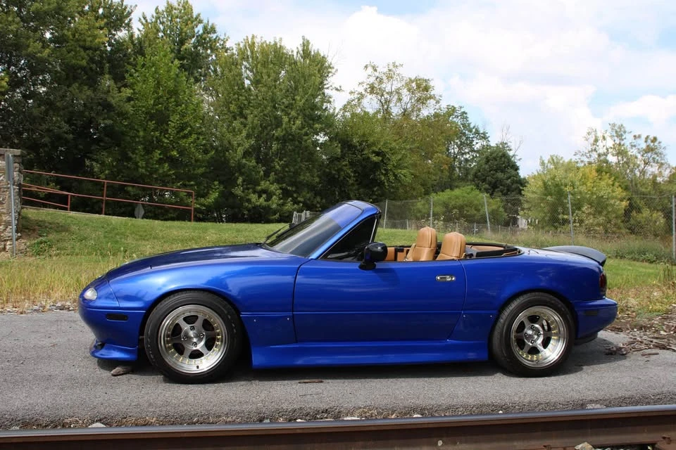 1993 Mazda NA MX-5 Miata - Image 9 of 16