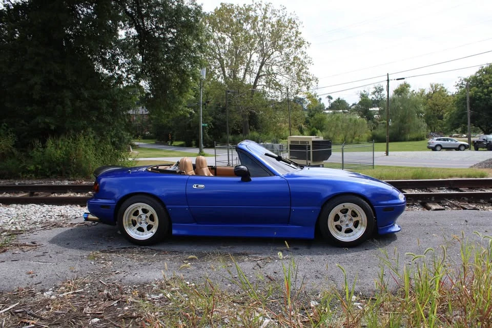 1993 Mazda NA MX-5 Miata - Image 10 of 16