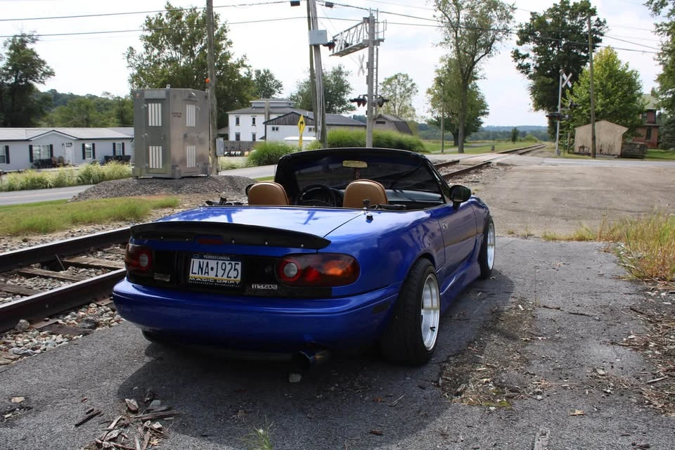 1993 Mazda NA MX-5 Miata - Image 5 of 16